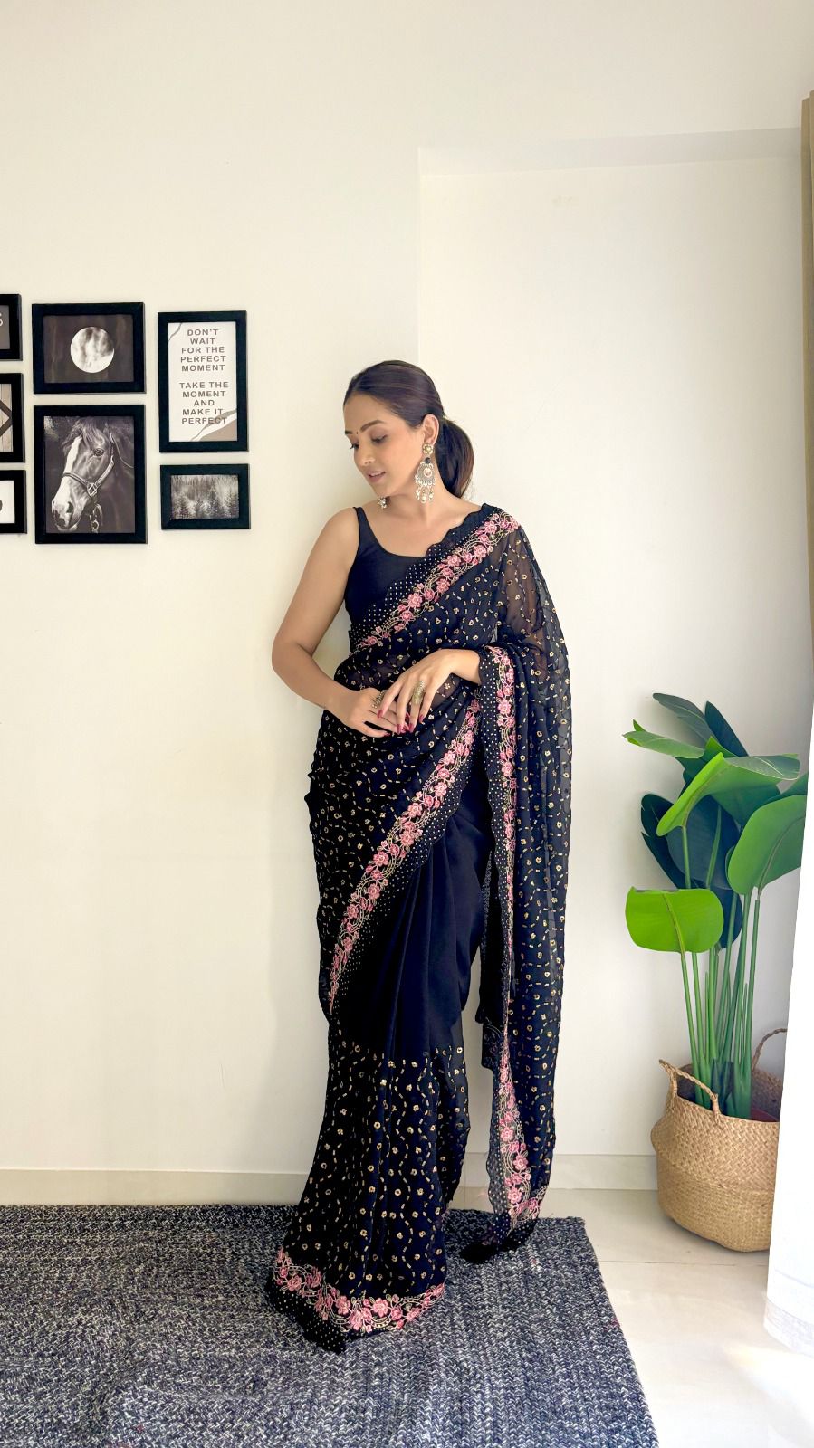 Black georgette scaloped border